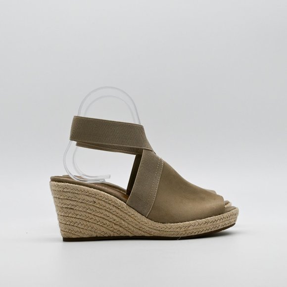 Reaction Kenneth Cole Cara Wedge 